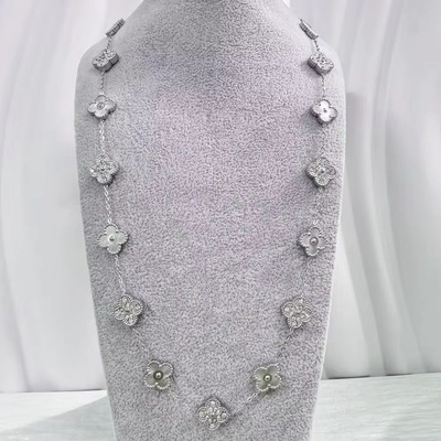 20 Leaf Lucky Charm Necklace (Silver)